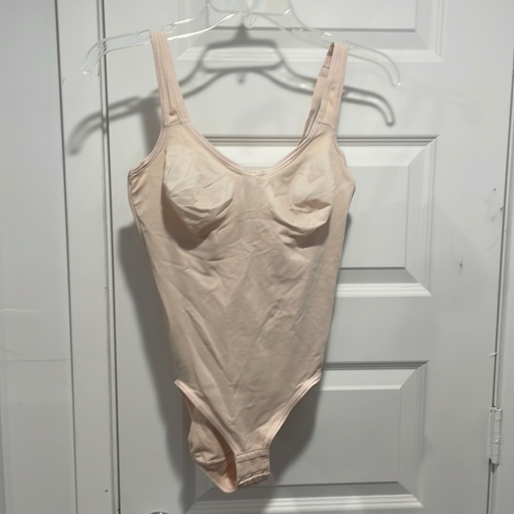 Flexees slim wear shaper size 36c nude beige